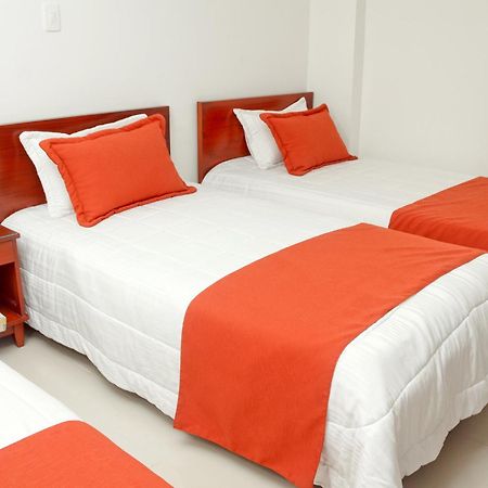 בוקארמנגה Hotel Andino חדר תמונה
