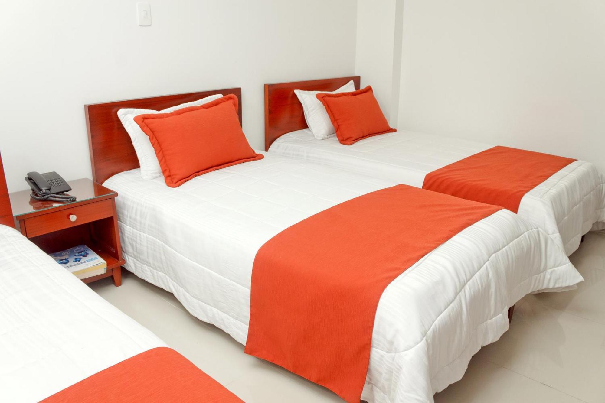 בוקארמנגה Hotel Andino חדר תמונה