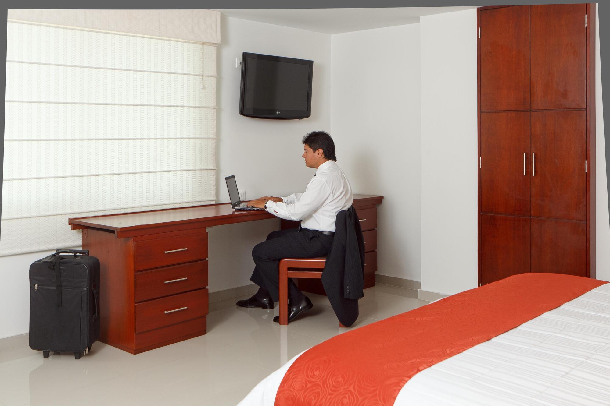 בוקארמנגה Hotel Andino מראה חיצוני תמונה